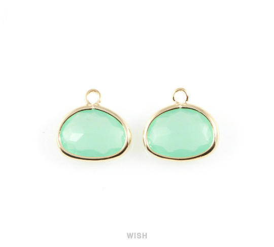 Mint Oval Glass Charm in Gold, Glass Framed Pendant / GMTG-039-P