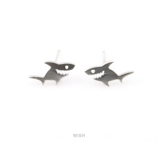 Shark Stud Earrings in Matte Rhodium, Shark Ear Post / MMRH-241-E