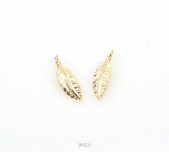 4pcs Dreamcatcher Feather in Matte Gold, Dream Catcher Feather Charm / MMG-340-P