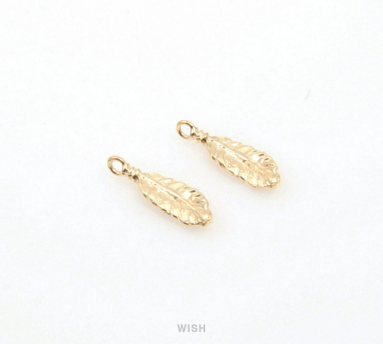 4pcs Dreamcatcher Feather in Matte Gold, Dream Catcher Feather Charm / MMG-340-P