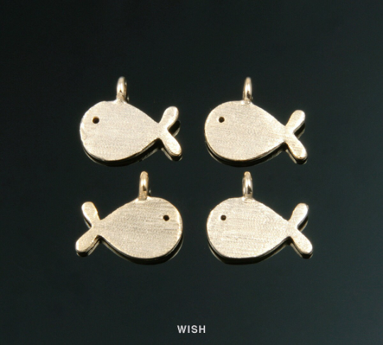 4pcs Small Whale Pendants in Matte Gold, Whale Charm / MMG-118-P