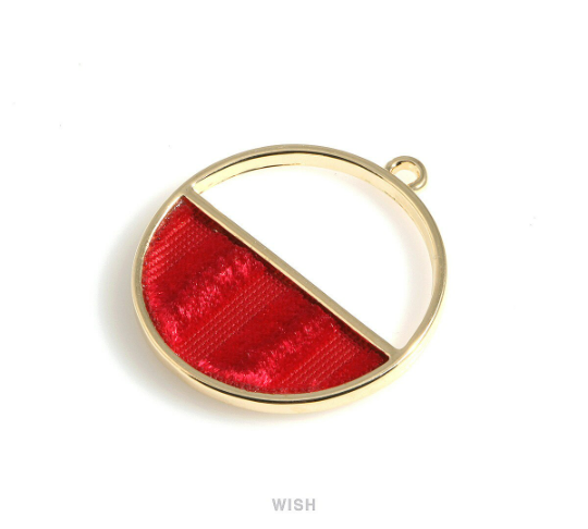 Red Velvet Circle Pendant in Gold Frame, Red Velvet Round Charm /MG-RD-517-P