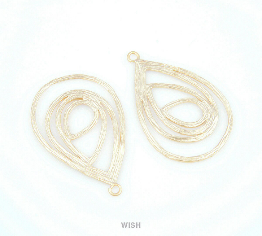Teardrop in Teardrop Pendants in Matte Gold, Teardrop Charms / MMG-036-P