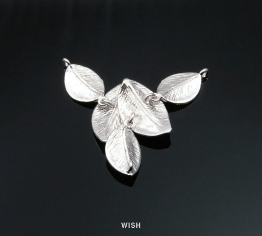 5 Leaves Pendants in Matte Rhodium, Leaves Necklace Charms / MMRH-143-P