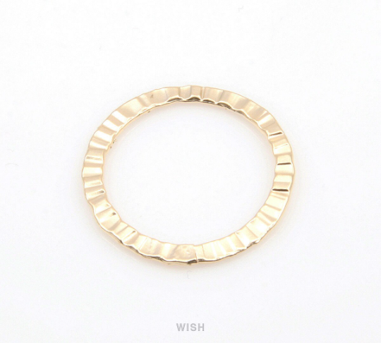 4pcs Medium Hammered Circle Pendants in Matte Gold, Hammered Circle Charm / MMG-338-P