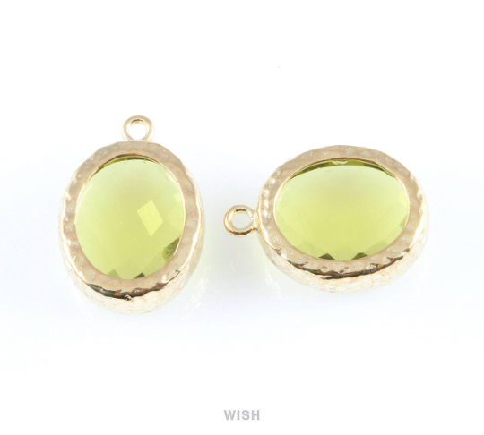 Apple Faceted Glass Charms in Gold, Framed Oval Pendant / GAPG-009-P