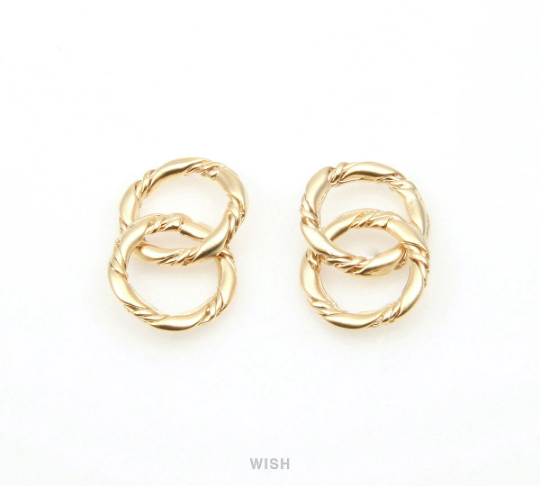 Linkage Rings Pendant in Matte Gold, Dainty Circle Rings Charm / MMG-314-P