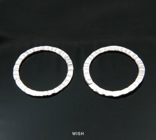 4pcs Medium Hammered Circle Pendants in Matte Gold, Hammered Circle Charm / MMG-338-P