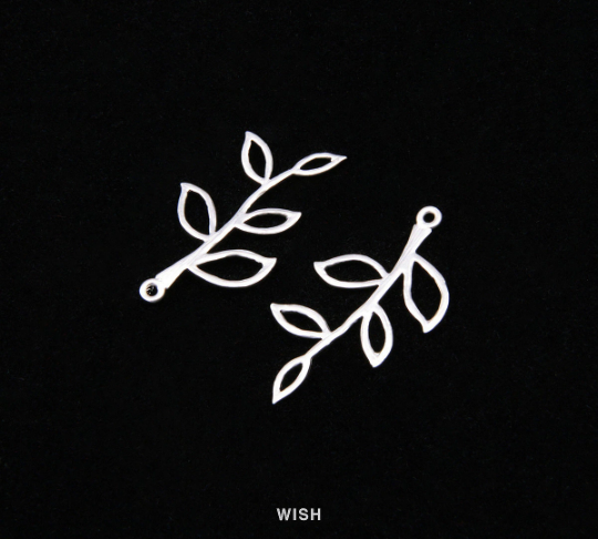 5 Leaves Branch Pendants in Matte Gold, Leaves and Branch Charm/ MMG-117-P (Small)