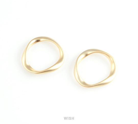 Twisted Circle Pendant in Matte Gold, Twisted Circle Charm / MMG-210-P