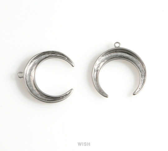 Horn Pendants in Matte Rhodium, Horn Charms / MMRH-602-P