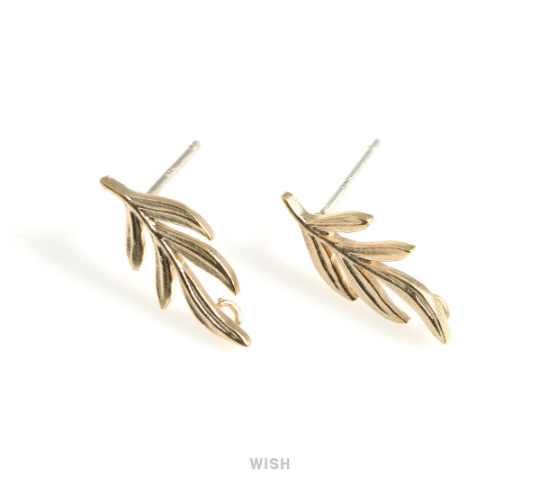 Rosemary Stud Earrings in Matte Gold, Herb Leaf Ear Studs / MMG-492-E