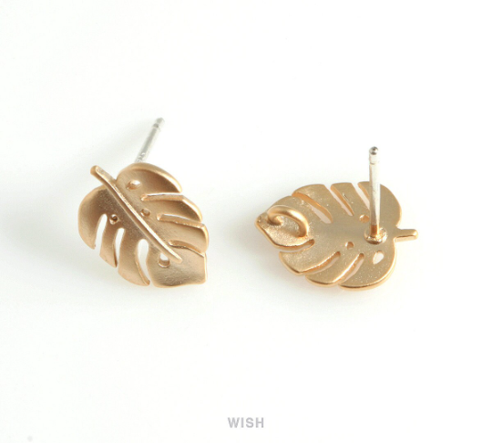 Monstera Leaf Stud Earrings in Matte Gold, Monstera Leaf Ear Studs / MMG-435-E