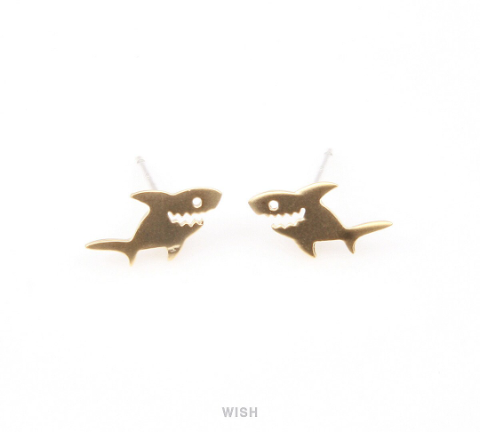 Shark Stud Earrings in Matte Rhodium, Shark Ear Post / MMRH-241-E