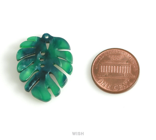 Green Monstera Leaf Pendants, Monstera Leaf Charm / PGR-110-P