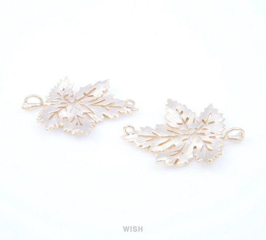 Maple leaves Connectors in Matte Gold, Leaf Charms / MMG-042-C