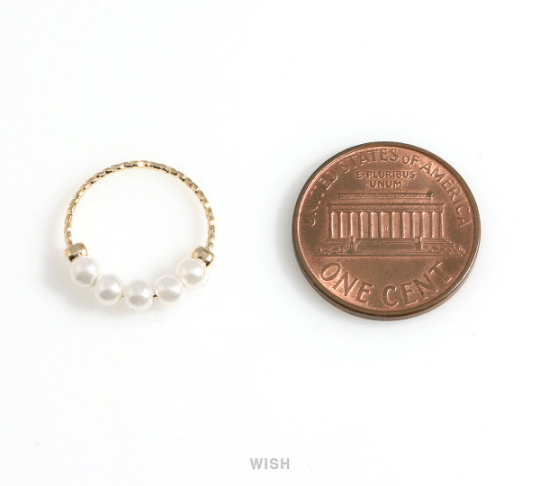 Textured Circle Ring with 5 Pearls in Gold, 5 Pearls Textured Circle Charm / MG-514-P
