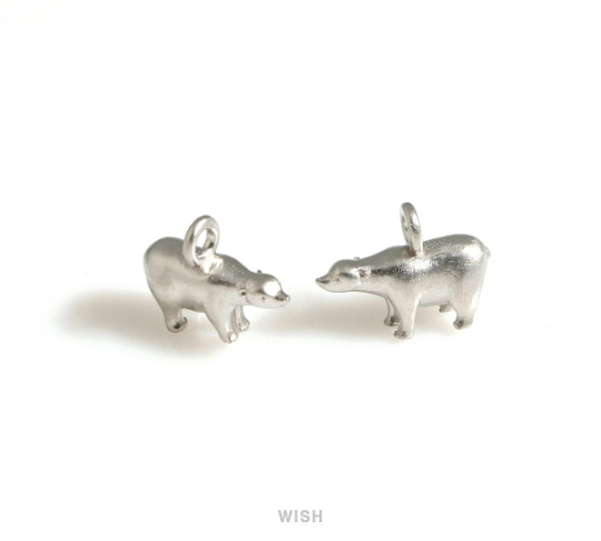 Solid Bear Pendants in Matte Gold, Polar Bear Charms / MMG-694-P
