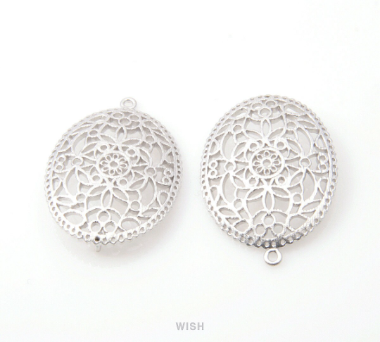 Oriental Floral Oval Pendant in Matte Gold, Oriental Floral Charm / MMG-201-P