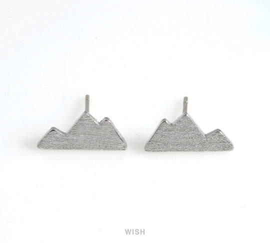 Mountain Stud Earrings in Matte Gold, 3 Peak Mountain Ear Studs / MMG-489-E