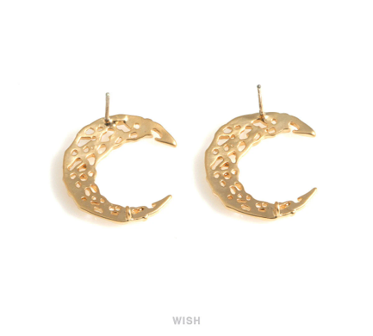 Mesh Crescent Stud Earrings in Matte Gold, Large Crescent Stud Earrings / MMG-704-E