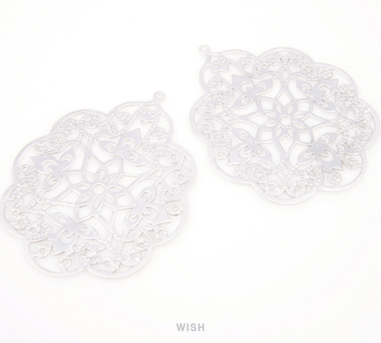 Flat Floral Pattern Filigree Pendants in Gold, Flower Charms / MG-061-P