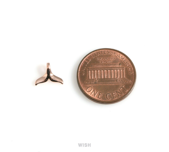 Small Whale Tail Pendant in Gold, Mermaid Tail Charm / MG-550-P