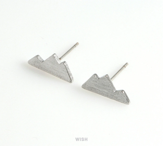 Mountain Stud Earrings in Matte Gold, 3 Peak Mountain Ear Studs / MMG-489-E