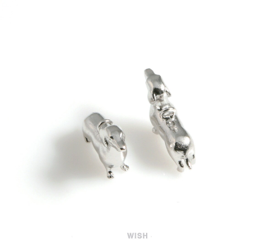 Dachshund Pendants in Matte Gold, Sausage Dog Charm / MMG-566-P