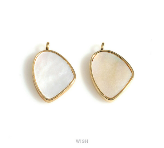Mother of Pearl Bell Shaped Charm in Gold, Bell Shape Pearl Pendant / SPLG-712-P