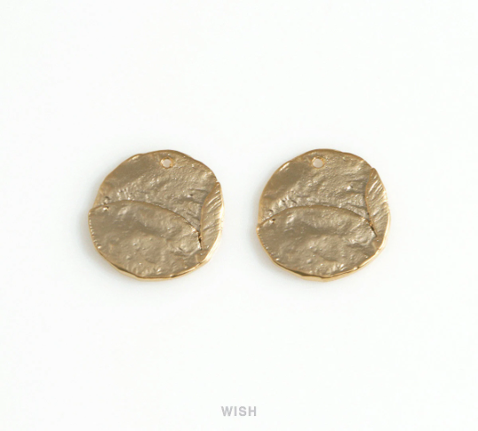 Hammered Circle Charm in Matte Gold, Hammered Disc Pendant / MMG-677-P