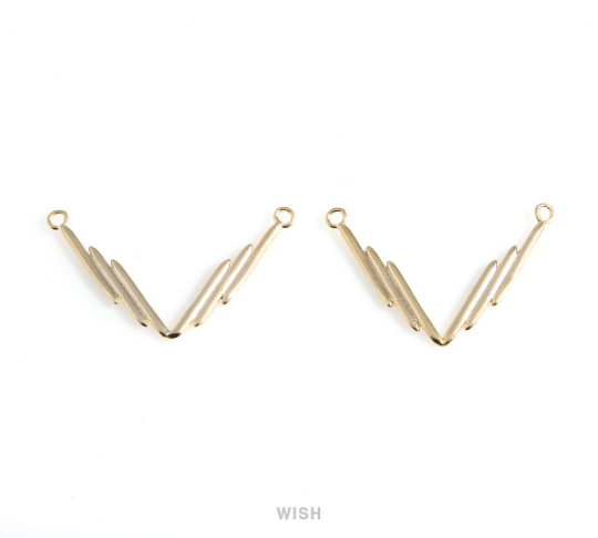 Chevron Pendants in Matte Gold, V shape Charm / MMG-552-P