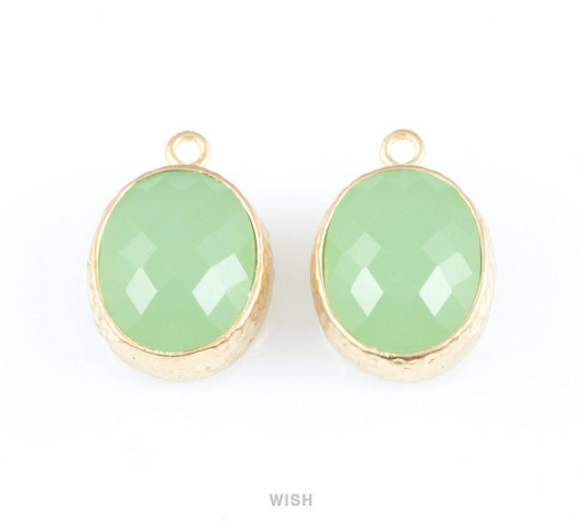 Light Mint Faceted Glass Charms in Matte Gold, Framed Oval Pendant / GLMMG-009-P