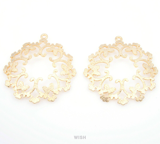 Round Oriental Pendants in Matte Gold, Butterfly Theme in Round Charms / MMG-124-P