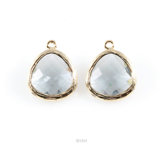 Gray Faceted Glass Charm in Gold, Framed Pendant / GGYG-036-P