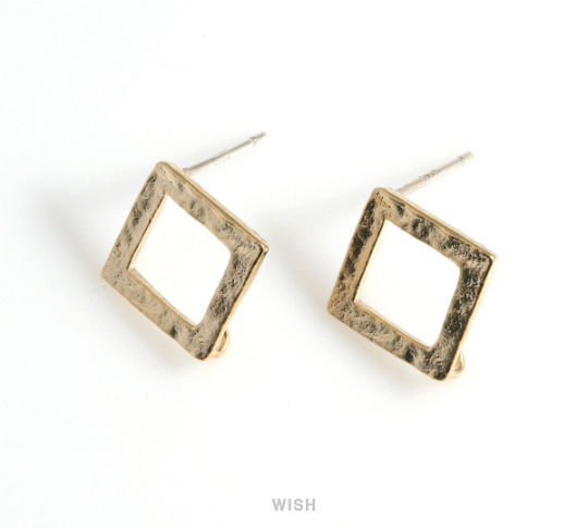 Hammered Rhombus Stud Earrings in Matte Gold, Geometric Ear Studs / MMG-507-E