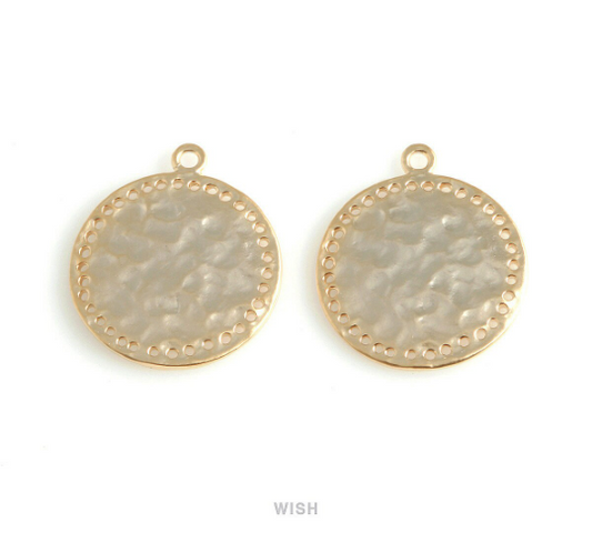 Hammered Disc Pendants in Matte Gold, Hammered Coin Charm /MMG-447-P