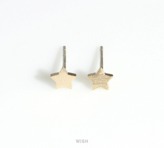 Star Stud Earrings in Matte Gold, Star Ear Studs / MMG-418-E