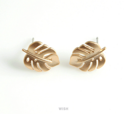 Monstera Leaf Stud Earrings in Matte Gold, Monstera Leaf Ear Studs / MMG-435-E