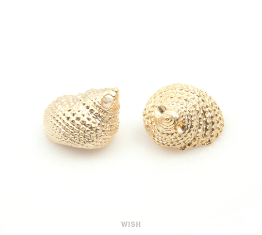 Seashell Pendant in Matte Gold, Seashell Necklace Charm / MMG-215-P
