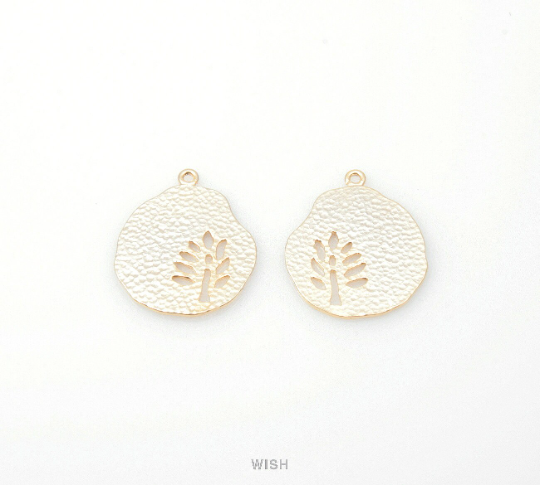 Tree in Pear Pendants in Matte Gold, Oak in Pear Charms / MMG-172-P (Small)