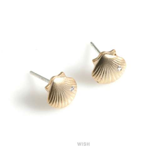 Seashell Stud Earrings in Matte Gold, CZ Scallop Seashell Studs / MMG-569-E