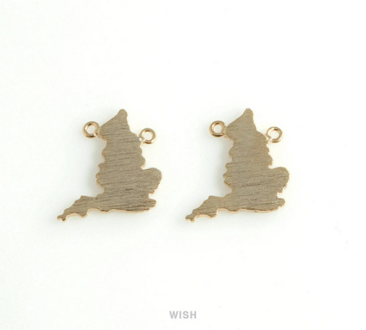 England Map Pendants in Matte Gold, United Kingdom Map Charm / MMG-452-P