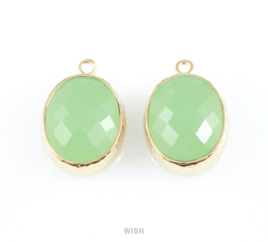 Light Mint Faceted Glass Charms in Gold, Framed Oval Pendant / GLMG-009-P