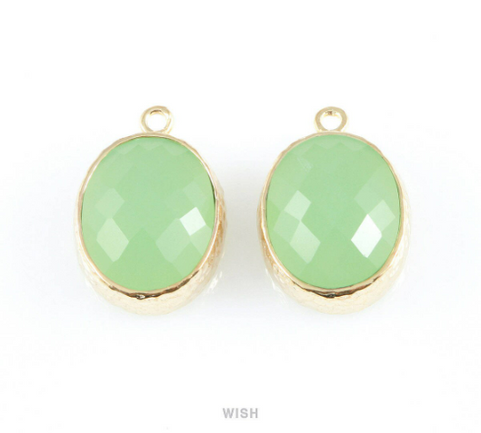 Light Mint Faceted Glass Charms in Gold, Framed Oval Pendant / GLMG-009-P