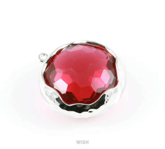 1 piece of Ruby Faceted Glass Charms in Gold, Framed Round Pendant / GRBG-011-P