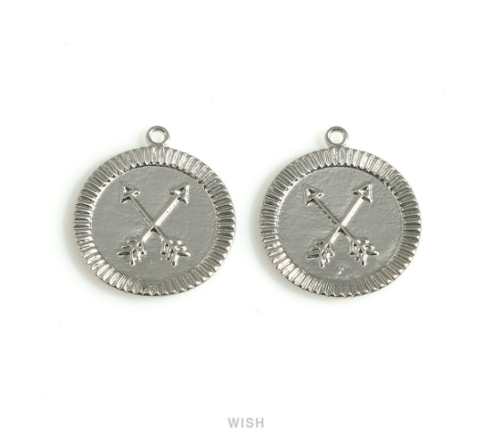 Two Arrows on Disc Pendants in Matte Rhodium, Arrows Coin Charms / MMRH-662-P