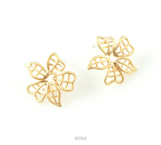 Flower Stud Earrings in Matte Gold, Flower Ear Studs /MMG-425-E