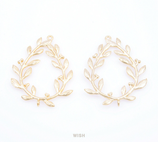 Laurel Wreath Connectors in Matte Gold, Laurel Charms / MMG-053-C