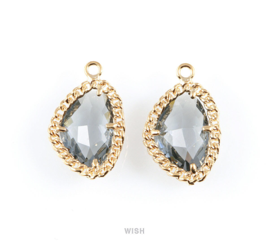 Charcoal Triangle Shape Pendants in Gold, Framed Triangle Charms / GCCG-034-P